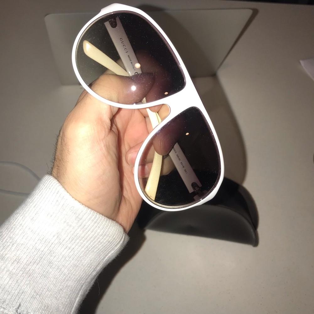 GUCCI SUNGLASSES